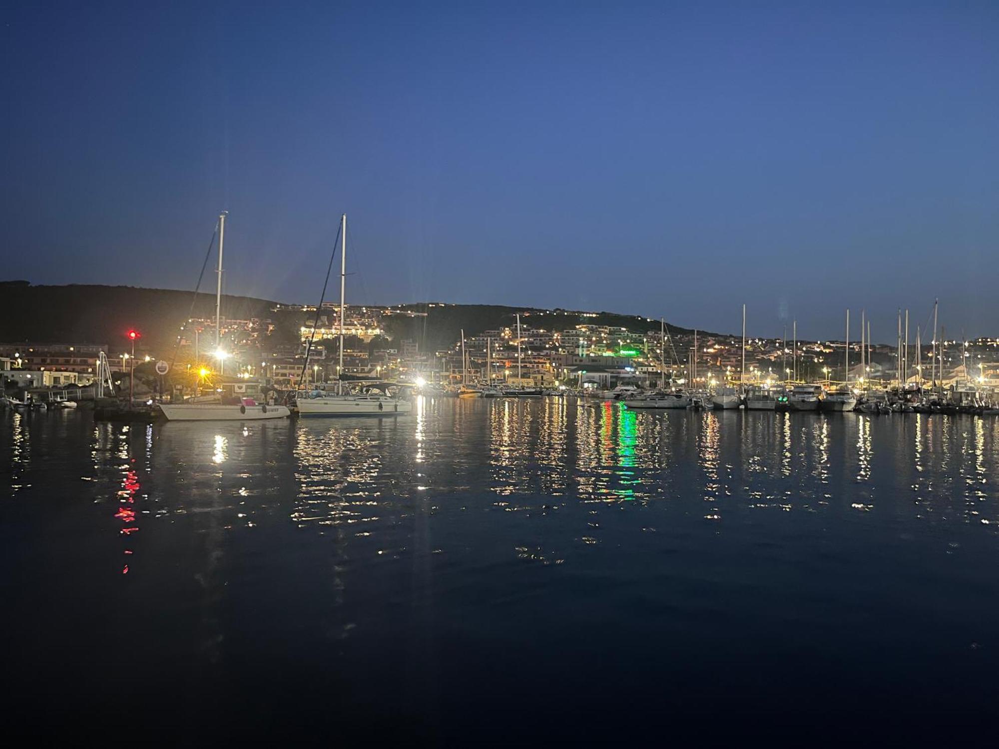 L'Angolo Sul Porto Palau Bagian luar foto